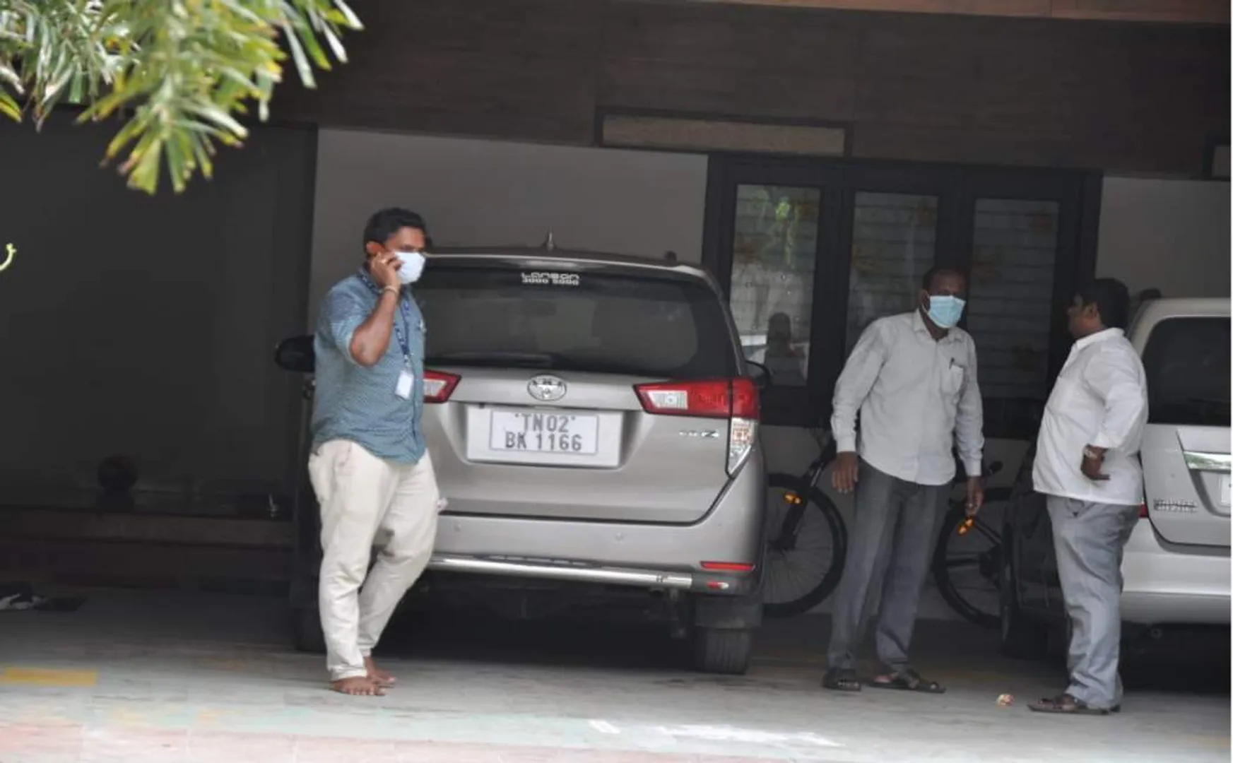 admk former minister kc veeramani home and office raids 